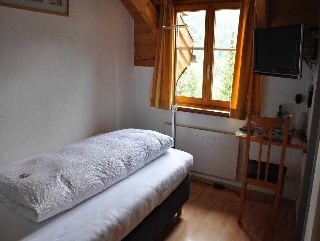 Hotel Ladina Berguen Room photo